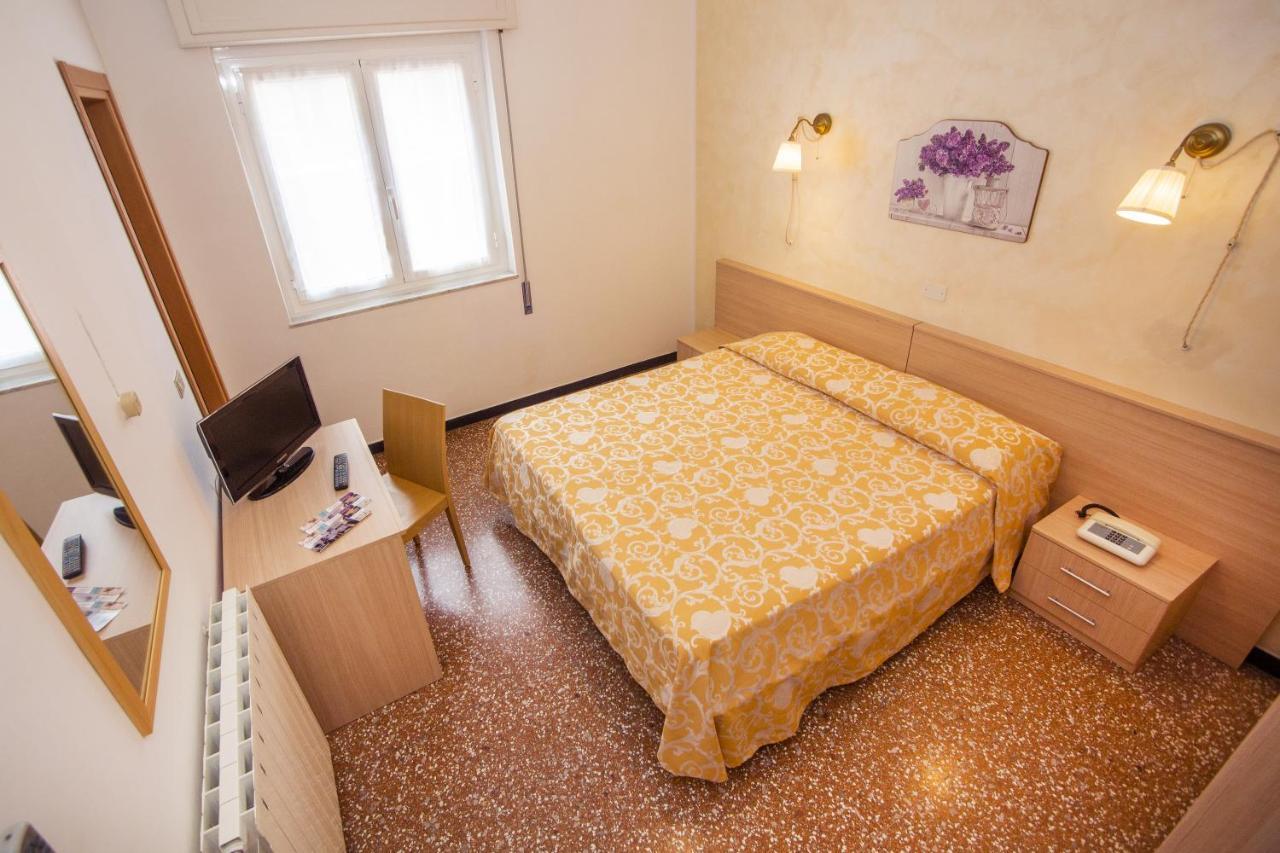 B&B Hotel Costa Azzurra Spotorno Exterior foto